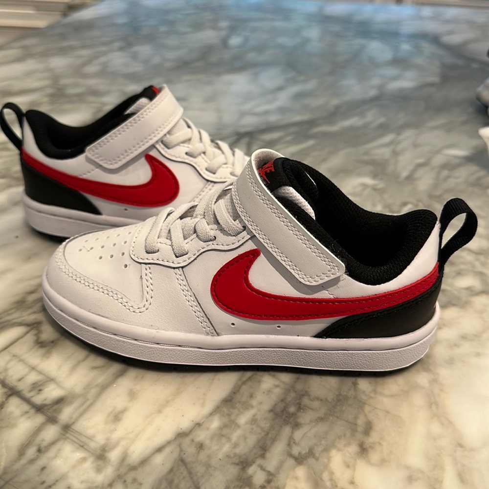 Nike toddler sneakers Size 10.5